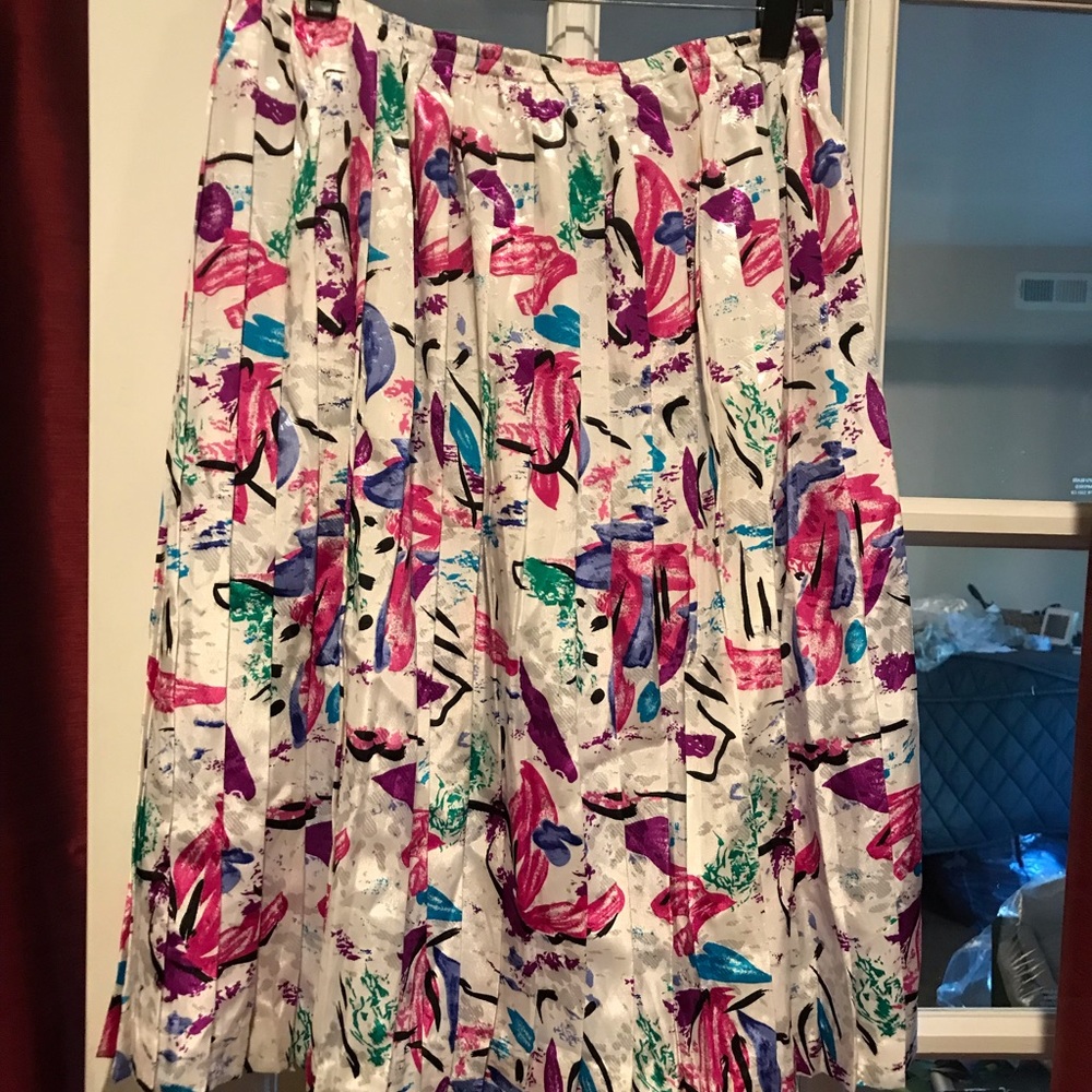 Pleated skirt